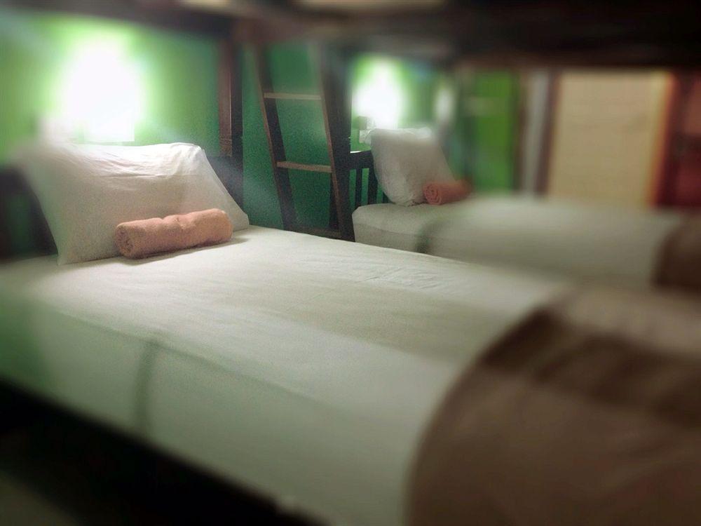 Silla Patong Hostel Zewnętrze zdjęcie
