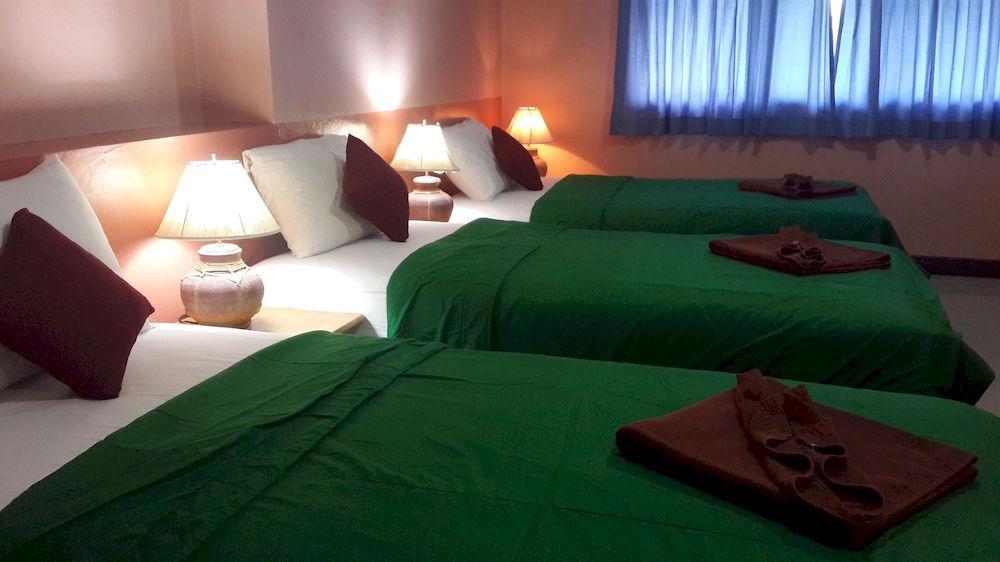 Silla Patong Hostel Zewnętrze zdjęcie