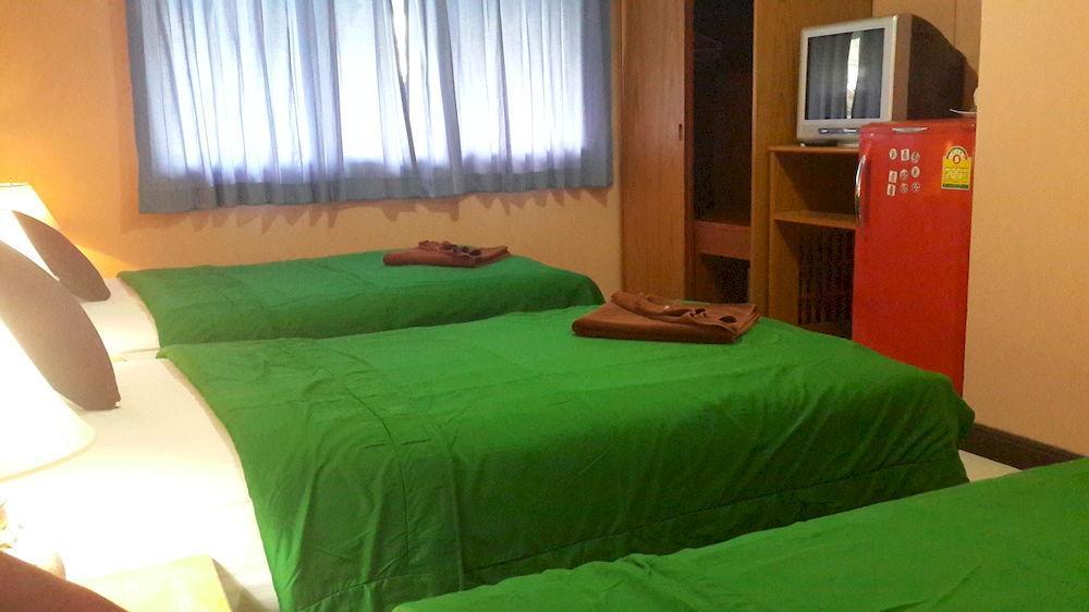 Silla Patong Hostel Zewnętrze zdjęcie