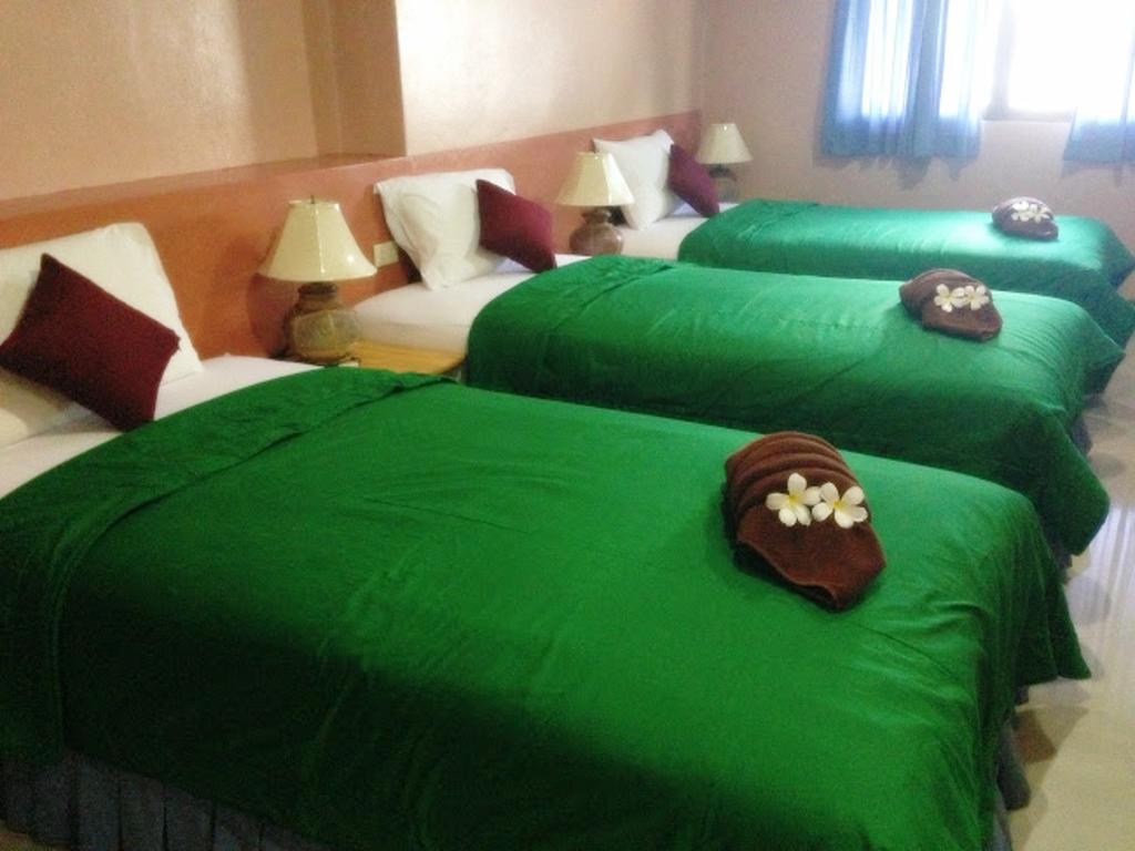 Silla Patong Hostel Zewnętrze zdjęcie