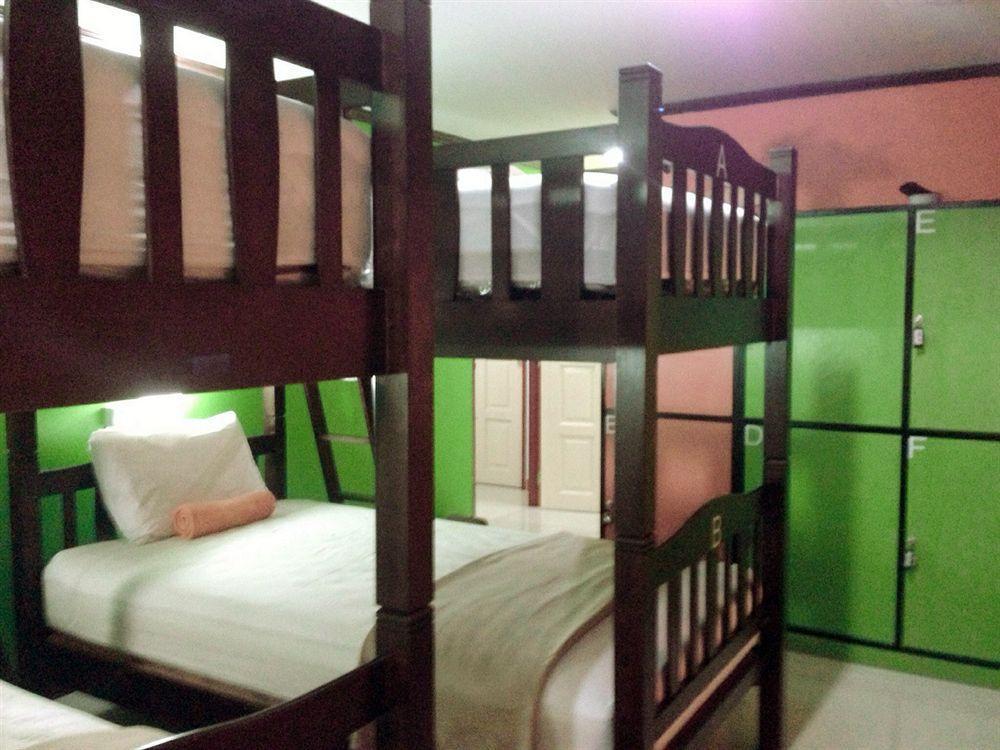 Silla Patong Hostel Zewnętrze zdjęcie