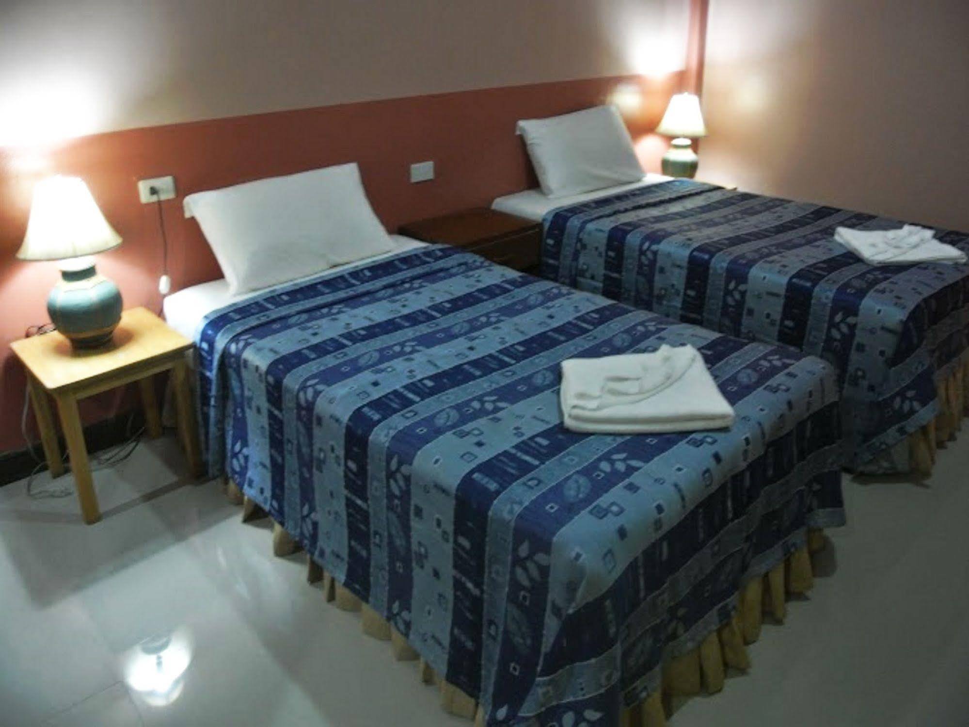 Silla Patong Hostel Zewnętrze zdjęcie