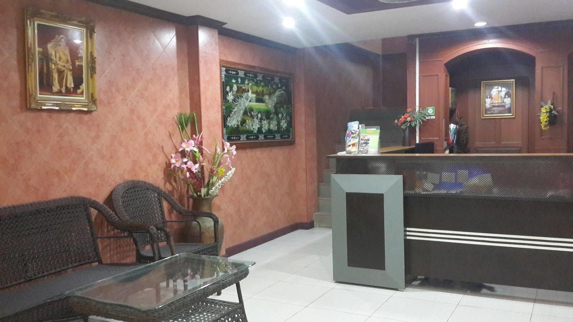 Silla Patong Hostel Zewnętrze zdjęcie