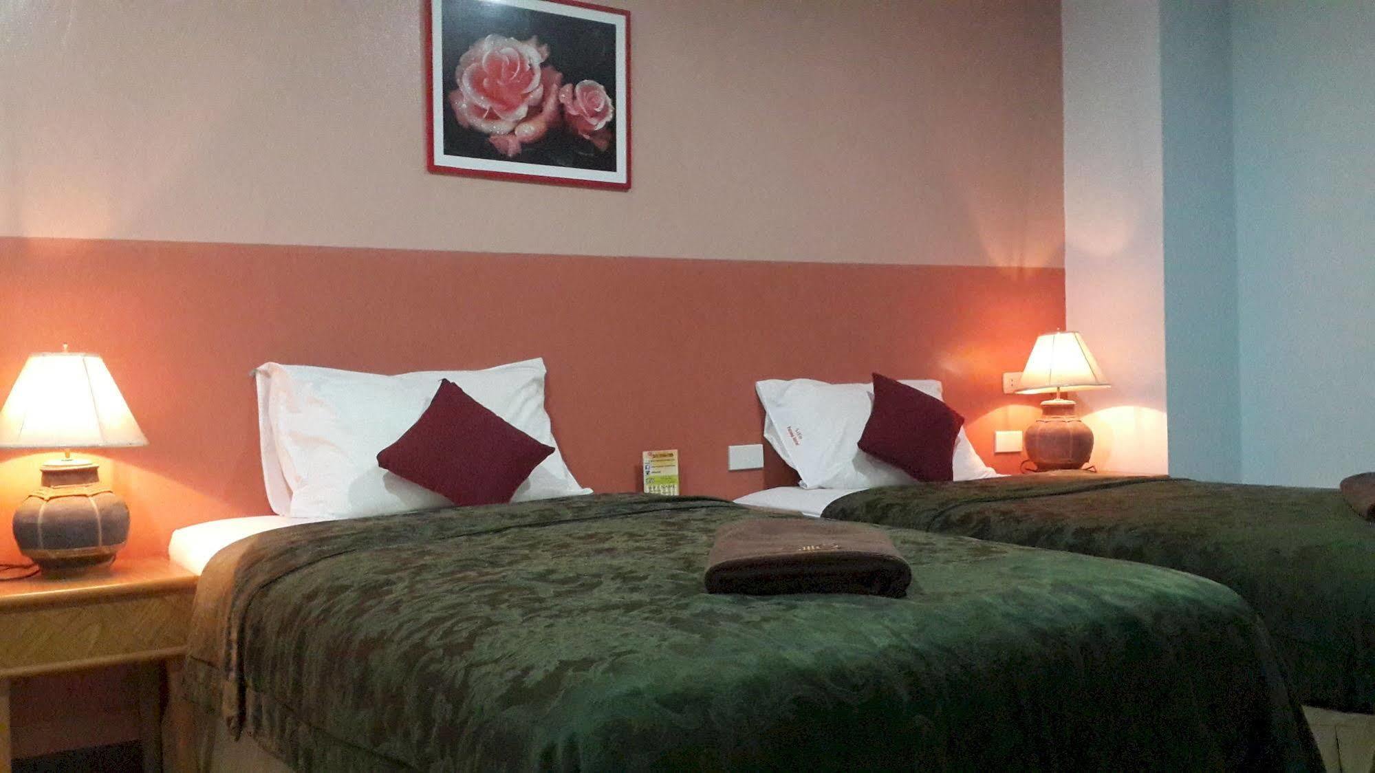 Silla Patong Hostel Zewnętrze zdjęcie
