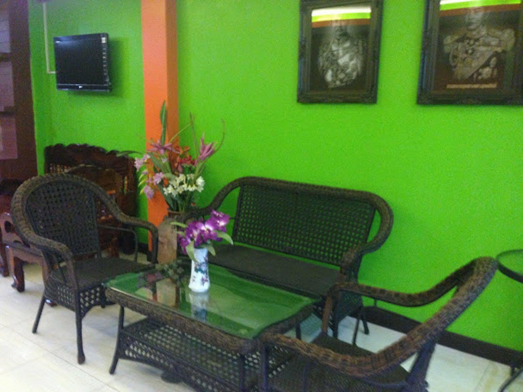 Silla Patong Hostel Zewnętrze zdjęcie
