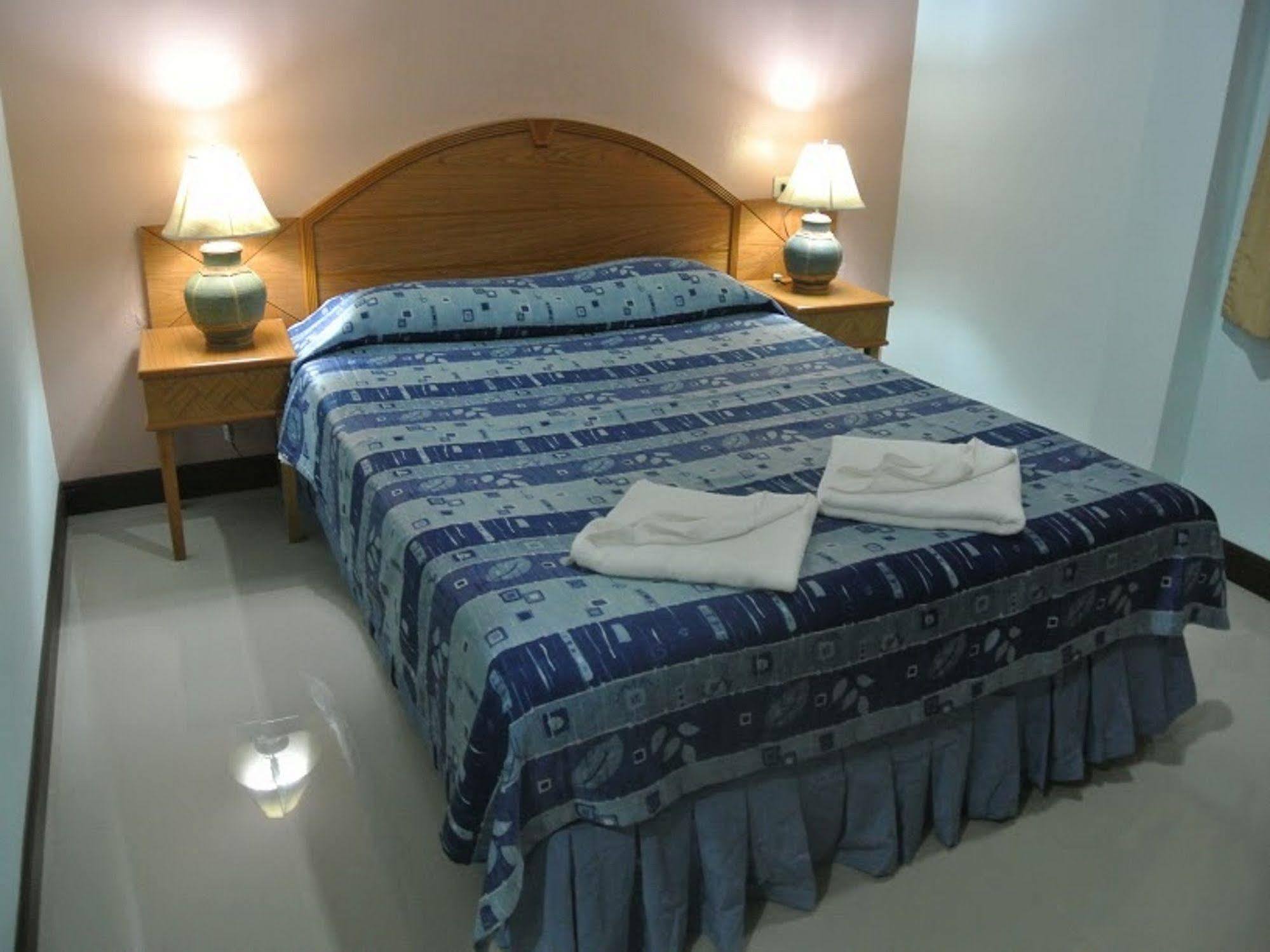 Silla Patong Hostel Zewnętrze zdjęcie